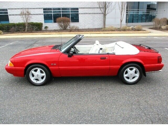 1993 ford mustang lx convertible 5.0 5 speed only 28k miles rare find must see