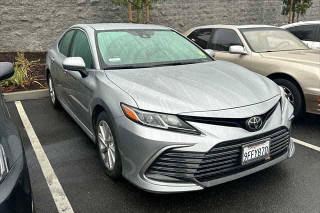 2023 toyota camry le