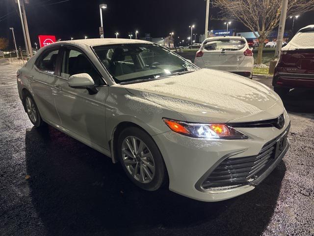 2023 toyota camry le