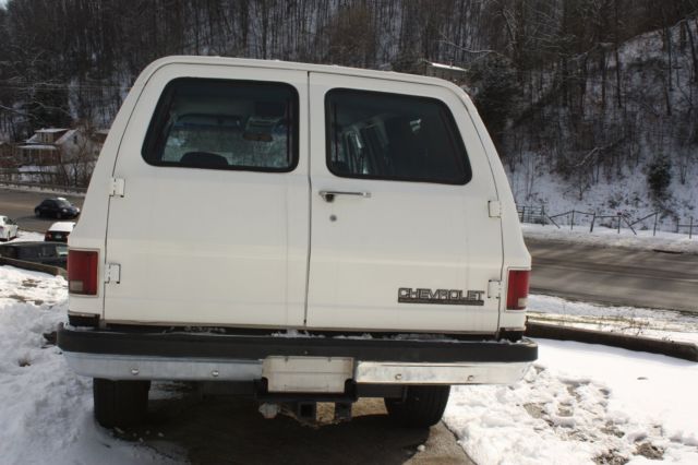 1990 chevy suburban 2500 4 wheel drive