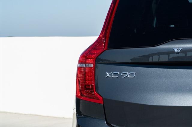 2021 volvo xc90 recharge plug-in hybrid t8 inscription expression 7 passenger