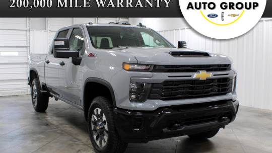 new 2025 chevrolet silverado 2500hd custom crew cab standard bed 4wd