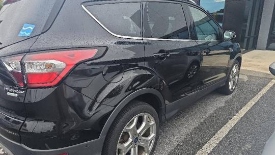 2018 Ford Escape titanium
