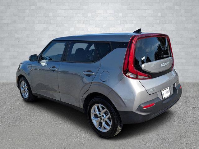 2022 kia soul lx