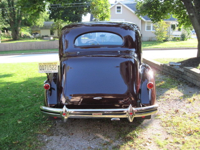 1937 packard 120 club sedan