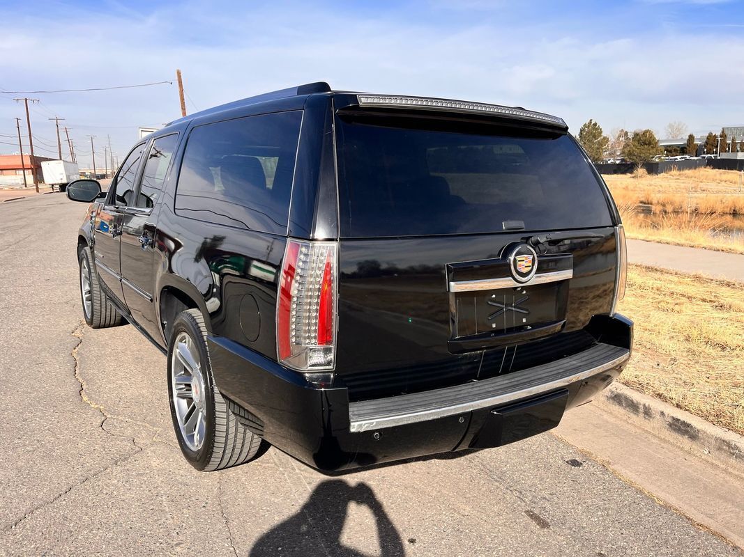 2013 cadillac escalade premium low miles
