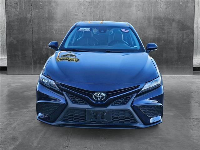 2022 toyota camry se