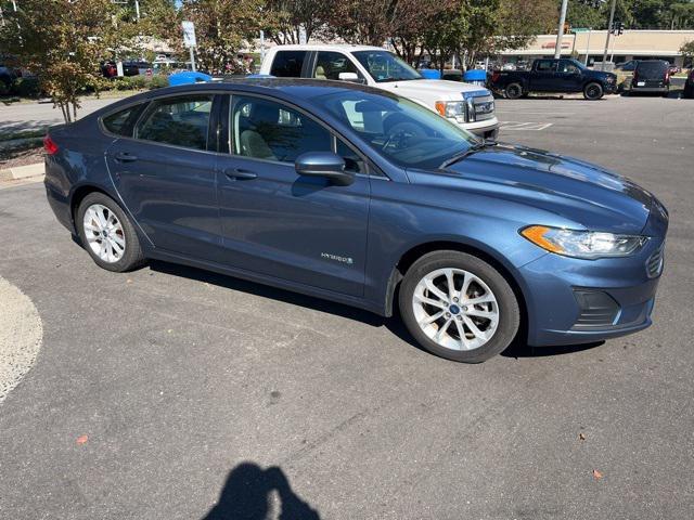 2019 ford fusion hybrid se