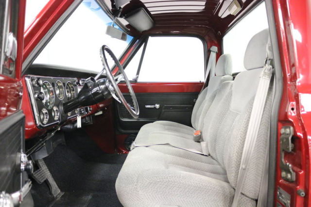 great paint & stance! strong 454 v8, 700r4, cold ac, pwr steer/brake w/ frt disc