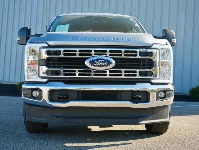 2024 ford f-350 xlt