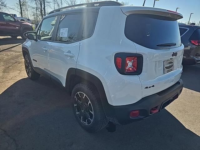 2023 jeep renegade trailhawk