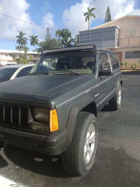 1993 jeep cherokee xj, 2 doors, six in line.150k miles. clean florida title