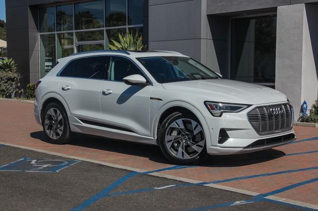 2022 audi e-tron premium plus