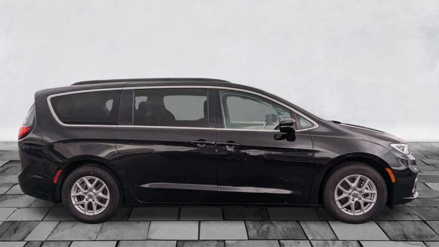 2022 chrysler pacifica touring l