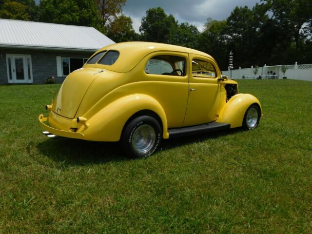 all ford-289 v8-tremec 3650 5 speed-ford 9"-all steel! ready for the rod run!!!!