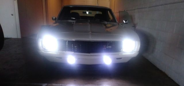 1969 chevrolet camaro resto mod - white