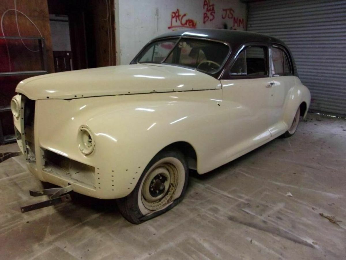 1946 packard clipper 4-door
