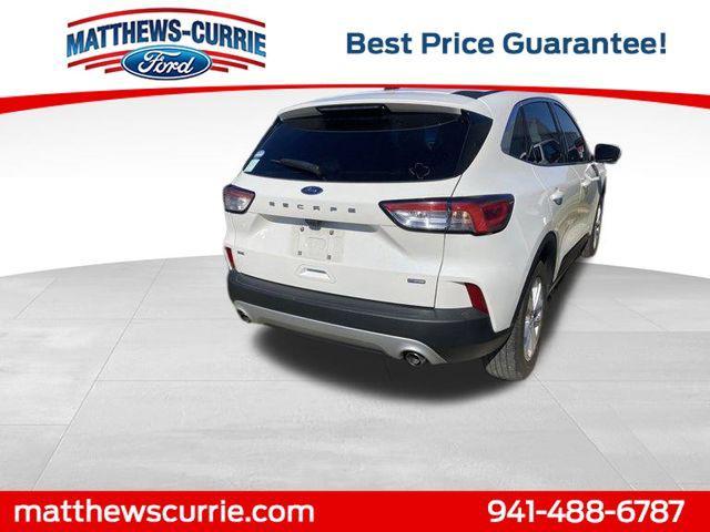 2021 ford escape se