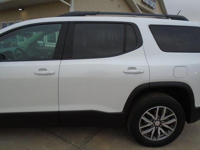 2017 gmc acadia sle-2