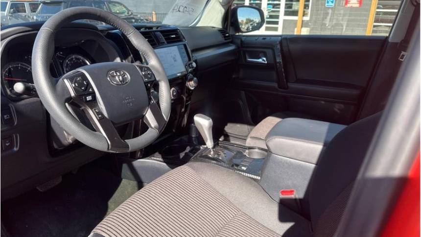 2024 toyota 4runner trd off-road