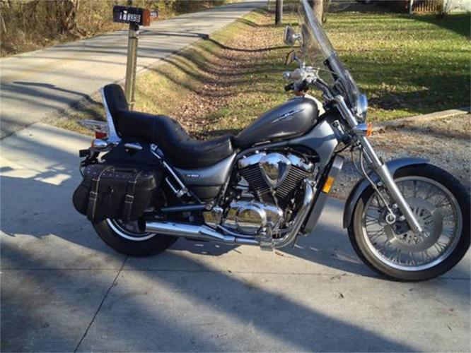 2005 suzuki boulevard in hobart, indiana
