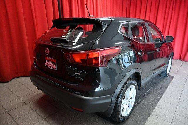 2018 nissan rogue sport s