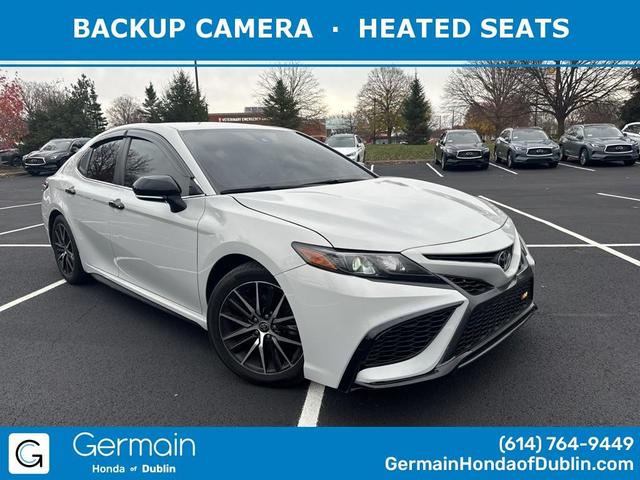 2022 toyota camry se