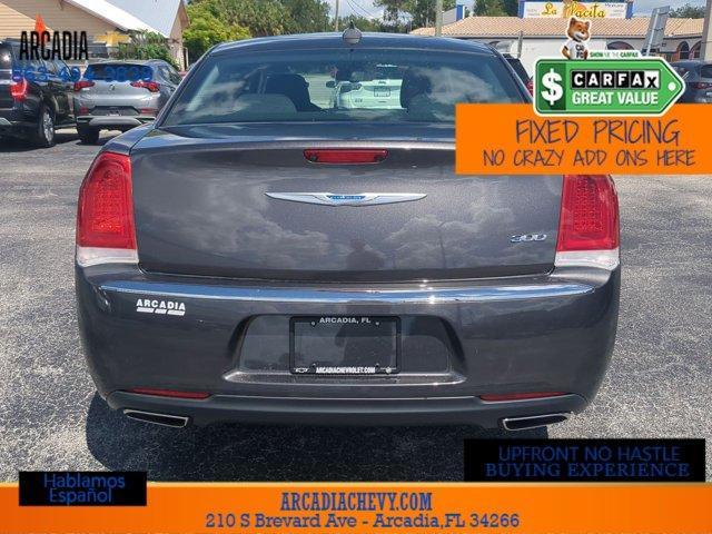 2021 chrysler 300 touring