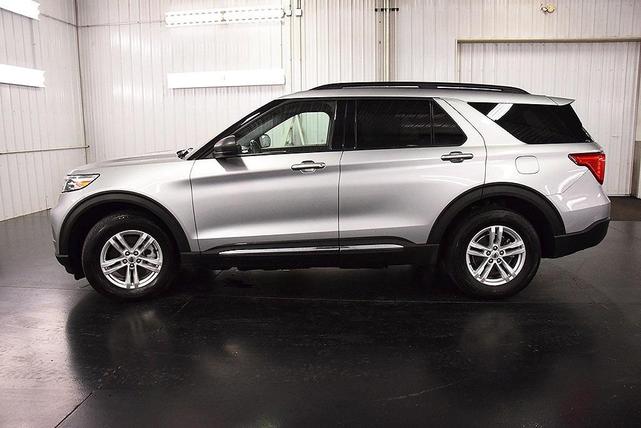 2021 ford explorer xlt