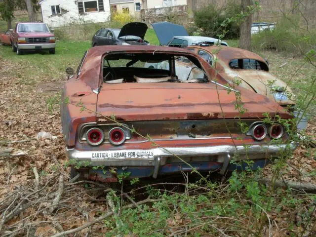 1968 dodge charger 440 r/t. 4 speed restoration project