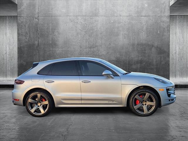 2017 porsche macan gts