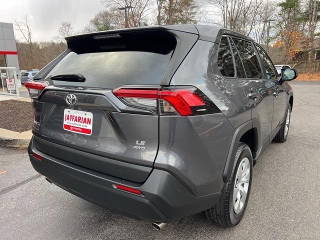 2022 toyota rav4 le