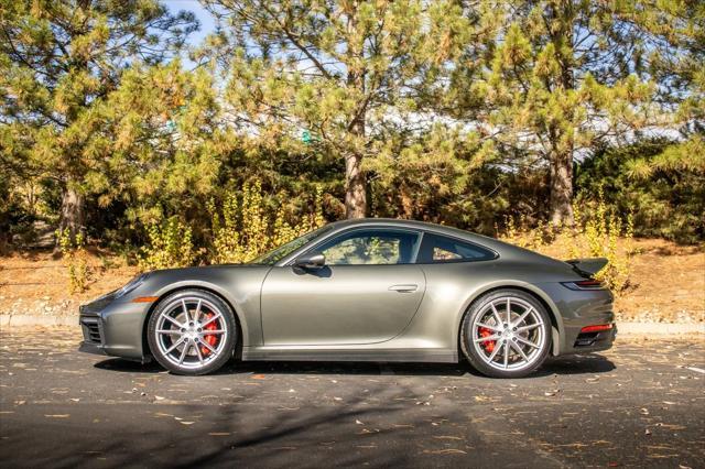 2022 porsche 911 carrera 4s