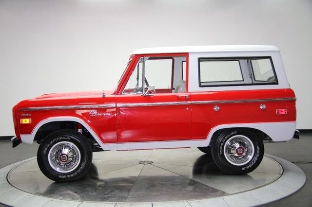 1974 ford bronco, dual gas tank option, 302 v8, museum quality!