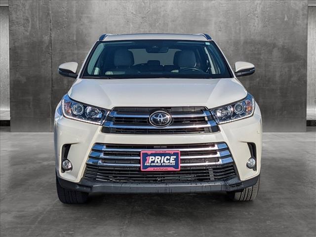 2017 toyota highlander limited