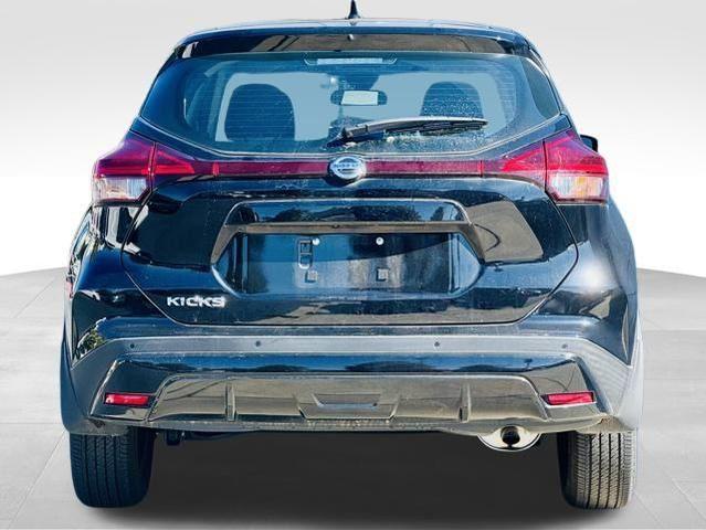 2021 nissan kicks s