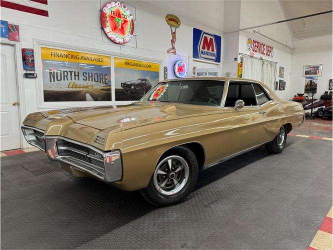 1967 pontiac grand prix in mundelein, illinois