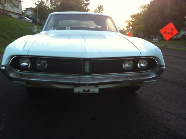 1971 ford torino 302 under dash air, runs and drives good. nice car!