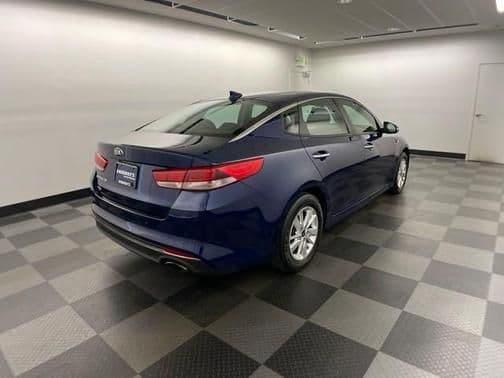 2017 kia optima lx in mequon, wisconsin