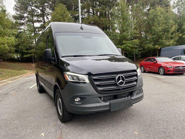 2023 mercedes-benz sprinter 2500 standard roof