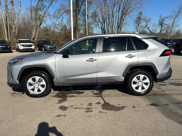 2024 toyota rav4 le
