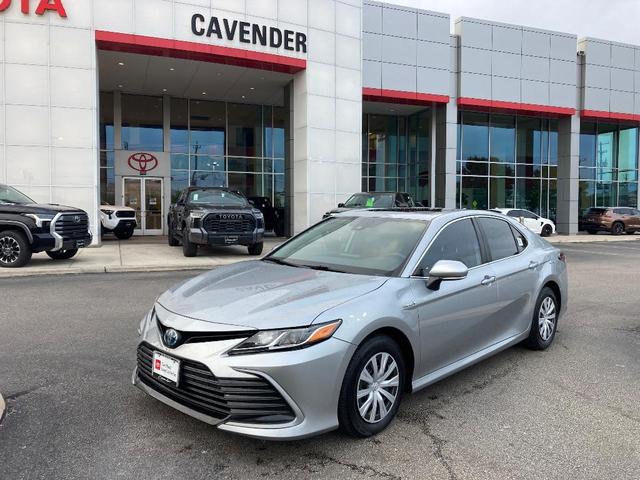 2021 toyota camry hybrid le