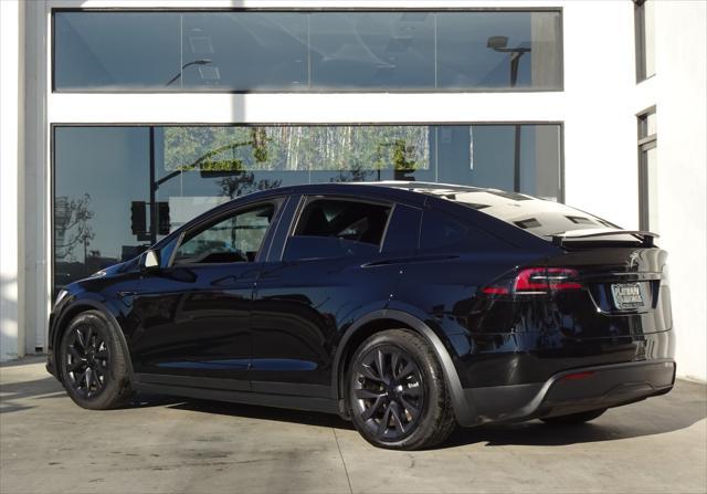 2023 tesla model x standard range