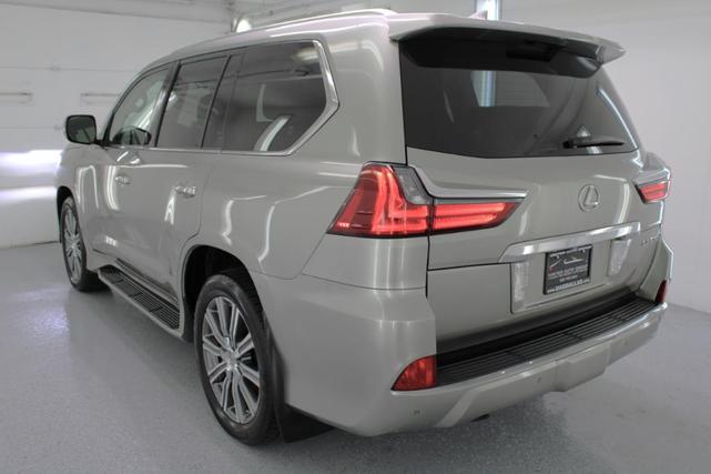 2017 lexus lx 570 base