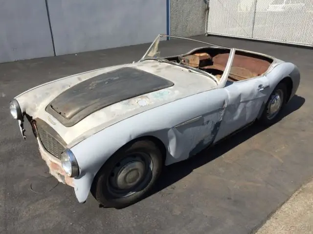 1961 austin healey 3000 mk 1 bt-7 2+2 roadster. standard wheels. good frame