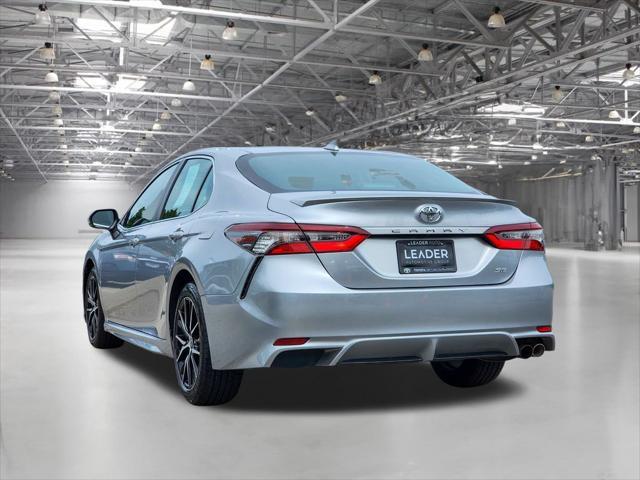 2022 toyota camry se