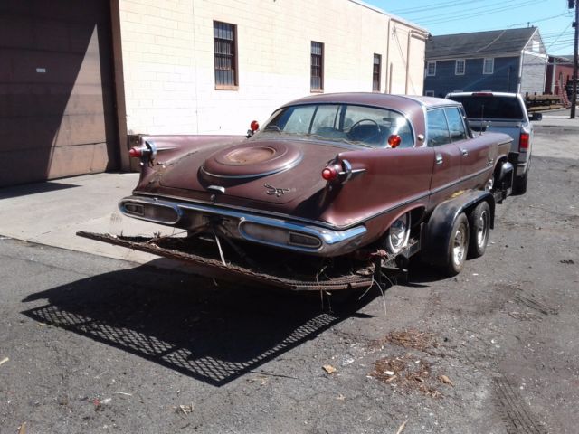 1958 chrysler imperial 4-door hardtop
