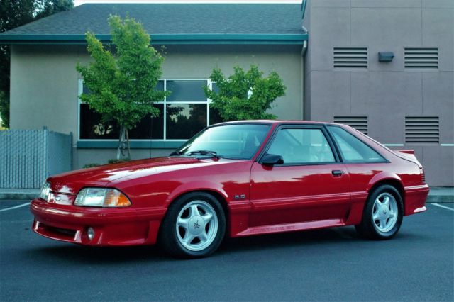 1991 ford mustang gt fastback 2-door 5 speed manual