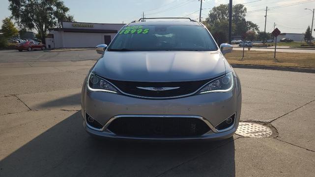 2018 chrysler pacifica limited