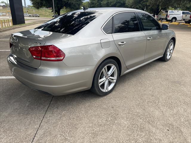 2014 volkswagen passat 1.8t auto se w/sunroof & nav